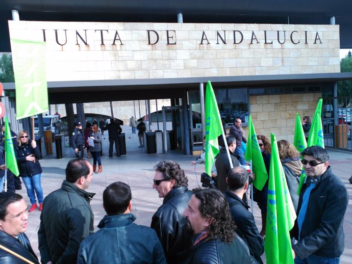 Manifestación de delegados sindicales en Hacienda