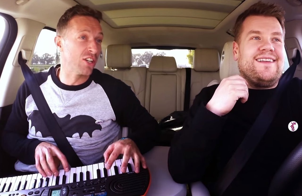 CHRIS MARTIN CON JAMES CORDEN