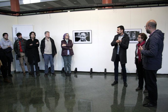 Inauguración de la exposición sobre Kibera en la UJA.