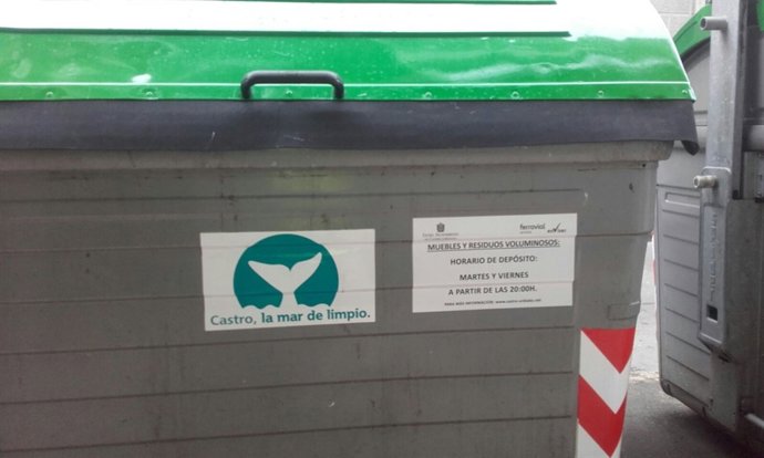 Contenedor con la pegatina