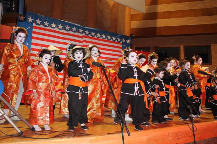 Actuación de 'Los Pilinguinos'