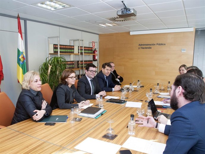 Imagen de la reunión de la Mesa