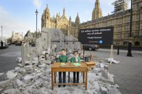 Save the Children denuncia que 2,8 millones de niños sirios no pueden ir a la escuela