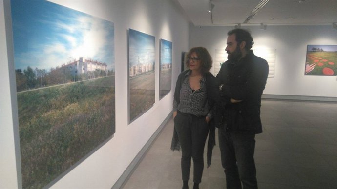 Ruz, junto a Fernández, visita la exposición
