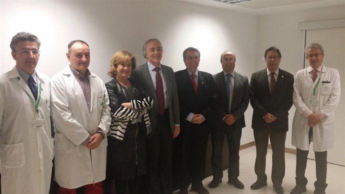 Vega con responsables de la UGR y del Complejo Hospitalario de Jaén