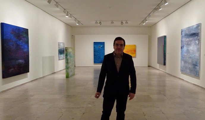 El artista Alberto Reguera, en el Museo Esteban Vicente