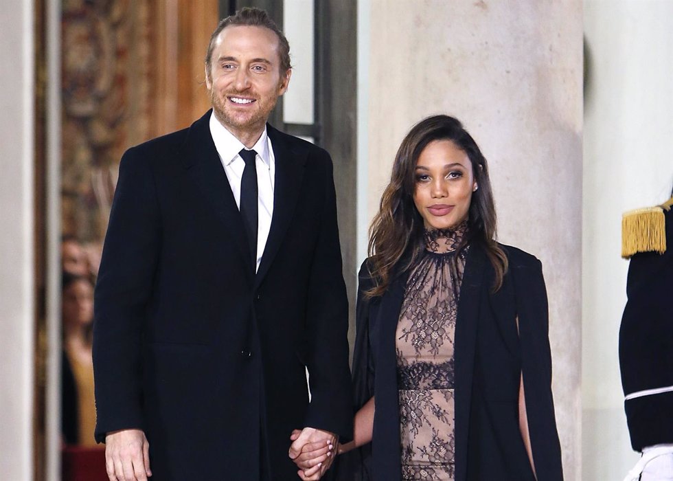 GUETTA Y SU NOVIA JESSICA LEDON EN LA CENA/GETTY