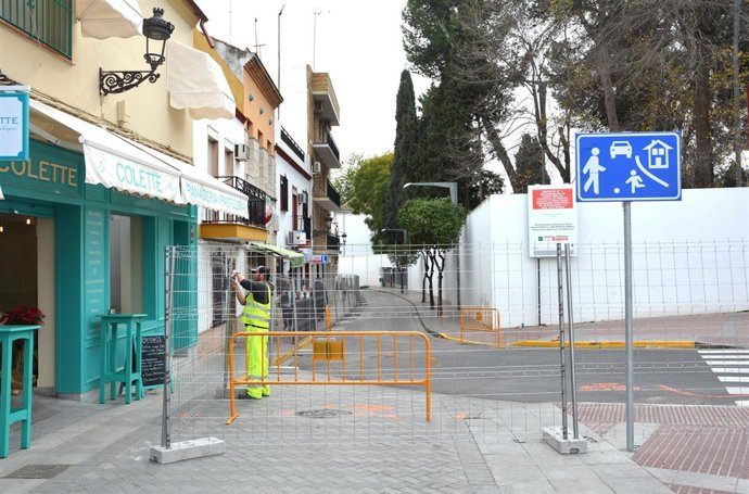 Comienzo de las obras de la calle de la Fuente en Tomares