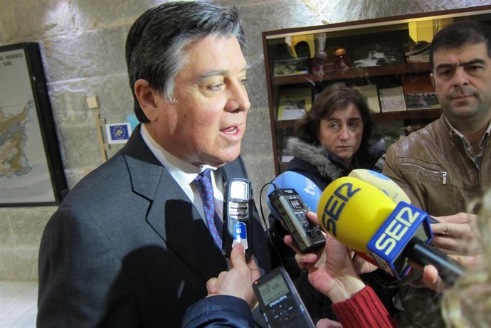 El presidente del Scrats antes de entrar Junta de Gobierno CHS