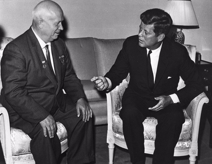 Kruschev y Kennedy