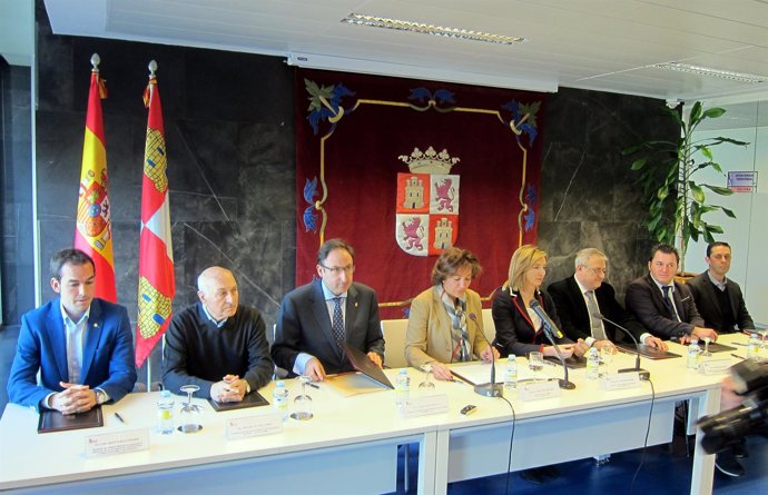 Acto de firma del protocolo sobre deporte y discapacidad en Salamanca.