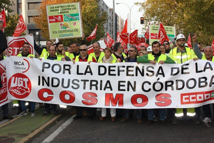 Una de las acciones de protesta de los trabajadores de Cosmos