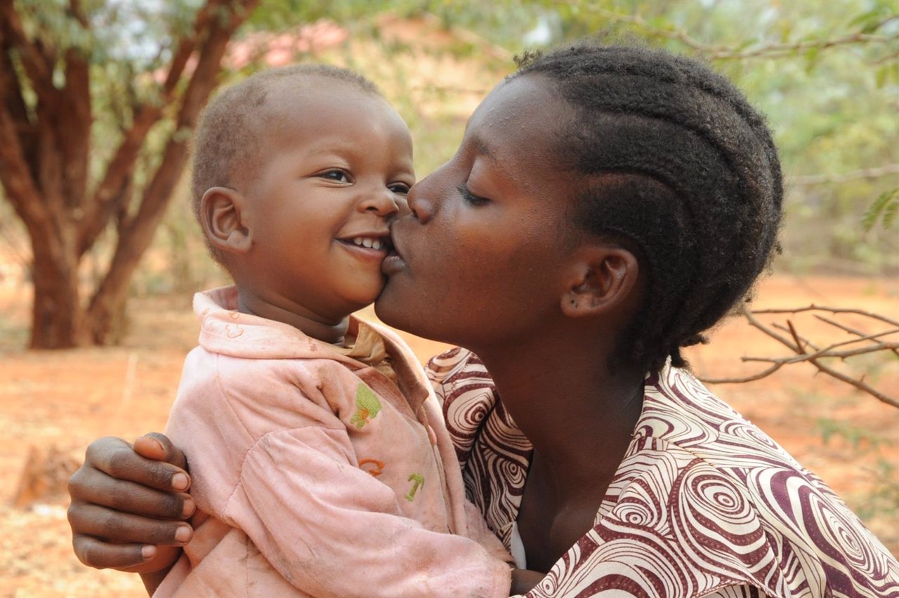 Madre e hija en Kenia