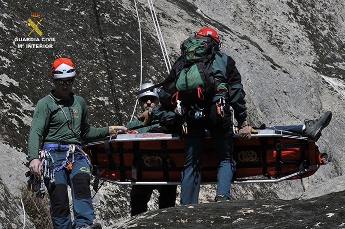 Rescatede montaña por el Servicio de la Guardia Civil