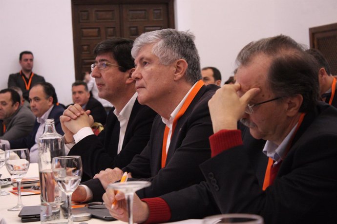 Secretario general de Ciudadanos, Matías Alonso, y Juan Marín en Antequera