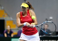 Muguruza le da el primer punto a España ante Serbia