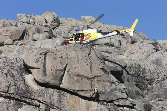 Simulacro de rescate en montaña del GERA