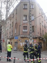 Desalojado un edificio en Vallecas al sufrir "serios daños estructurales"
