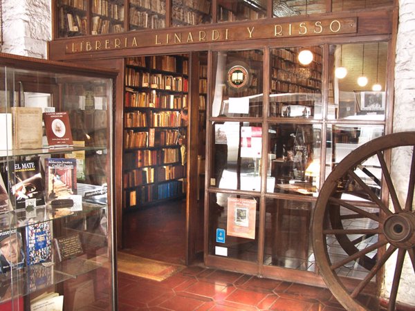 Librería Linardi y Risso Montevideo