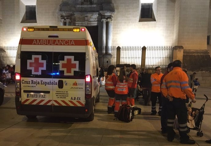 Voluntarios de Cruz Roja en el Carnaval de Badajoz