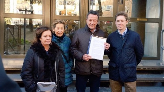 Henríquez de Luna e Isabel Rosell, con la denuncia contra Mayer