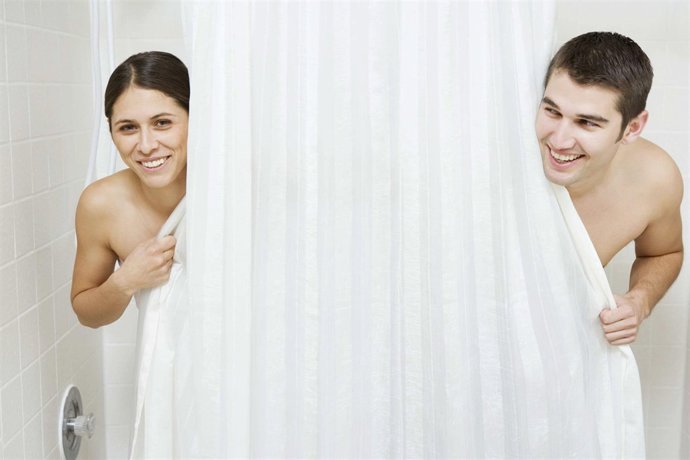 San Valentín: ¿Somos más de ducharnos en pareja... O solos?