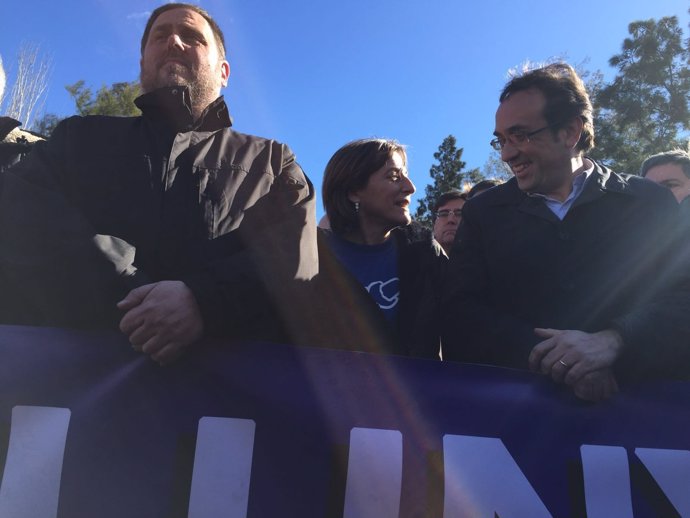 Oriol Junqueras, Carme Forcadell y Josep Rull en la manifestación en Amposta