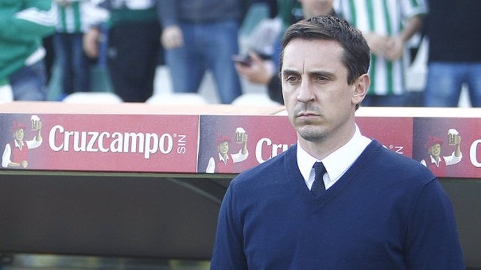 El entrenador del Valencia CF, Gary Neville,