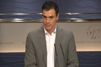 Sánchez propone a Rajoy una reunión este miércoles en el Congreso