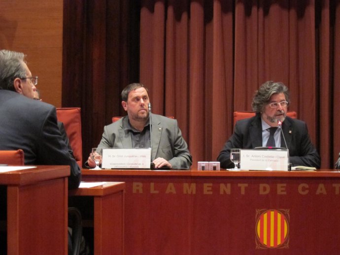 El vicepresidente y conseller de Economia Oriol Junqueras, y Antoni Castellà