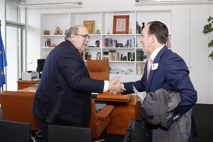 Oria con el responsable de la Federación de Industrias de la Alimentación