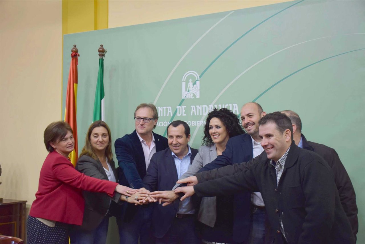 Colaboración policial junta ruiz espejo ayuntamientos