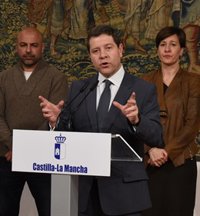 Page, sobre las negociaciones: "Hay que torear con la derecha y con la izquierda"