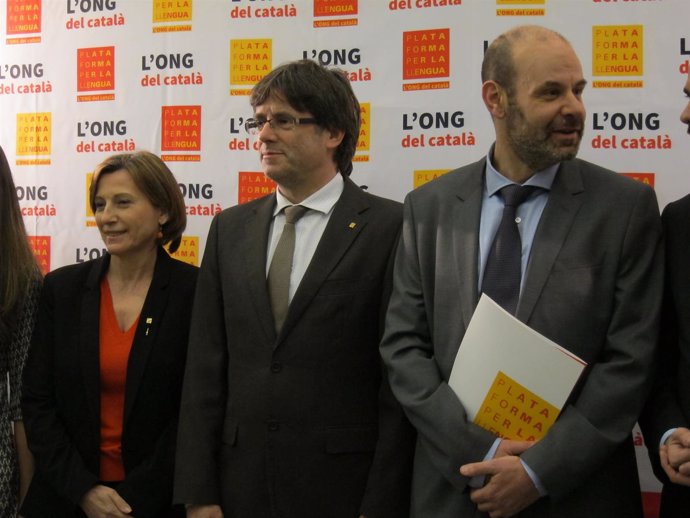 El presidente Carles Puigdemont en la entrega del Premi Martí Gasull