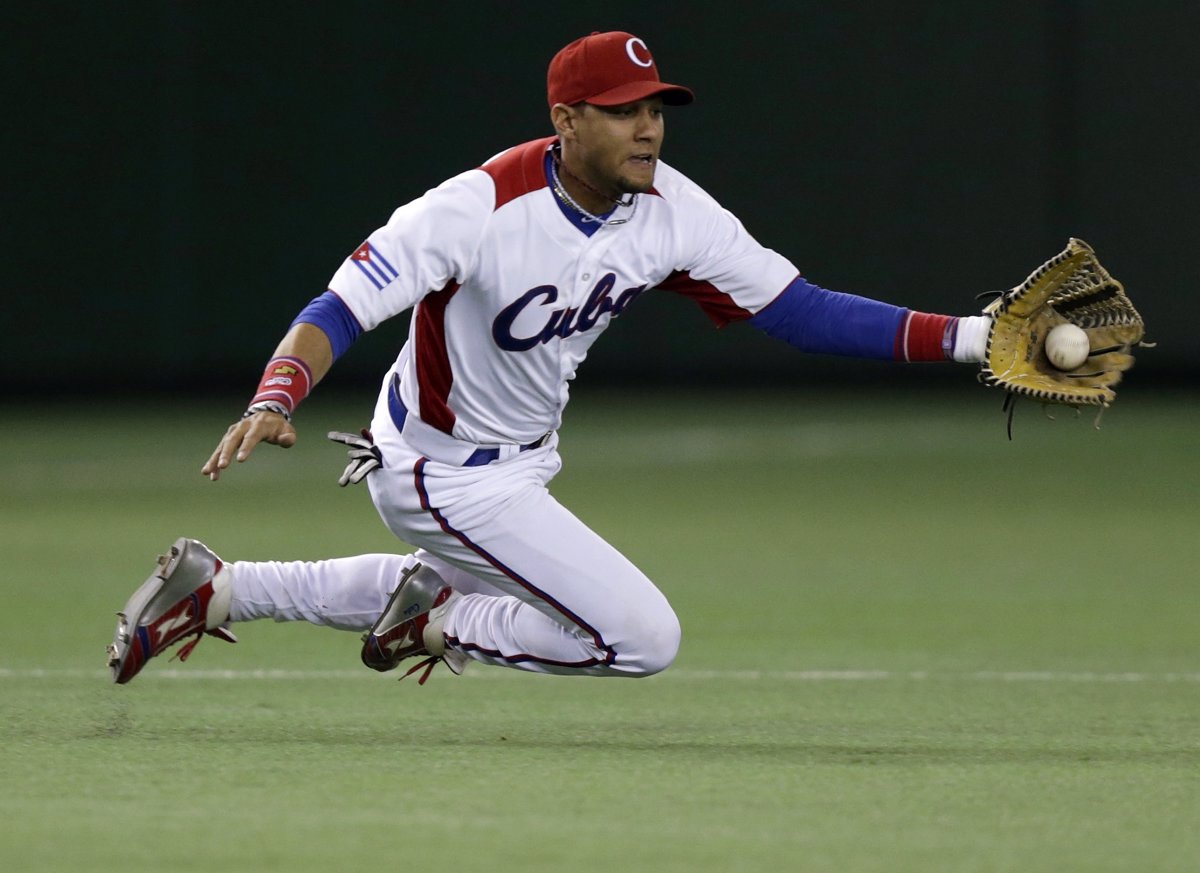 El Jugador De Béisbol Yuliesky Gurriel Podría Haber Desertado De La