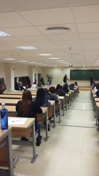 Andalucía oferta 2.327 plazas de empleo público en enseñanza para 2016