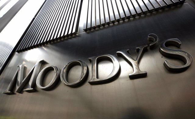 Moody's corta Petrobras para "Ba3" e põe rating em revisão para novo corte