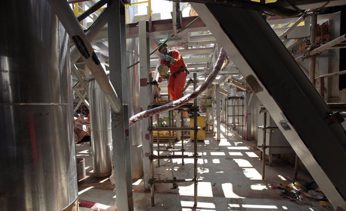 Trabajador en una plataforma de Petrobras