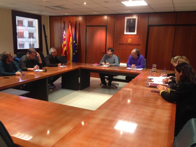 Reunión conselleria Educación con FOQUA