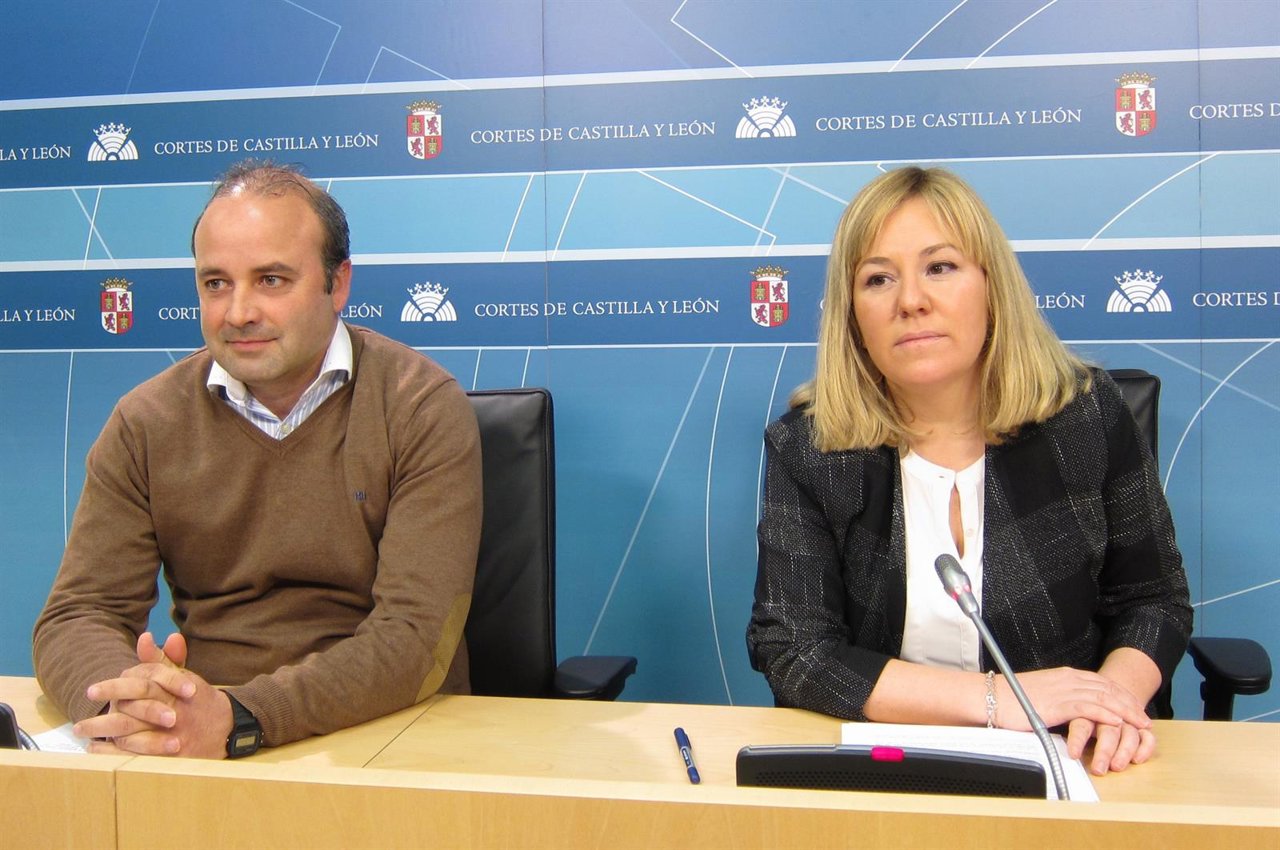 Belén Rosado (d) y David Castaño (i)