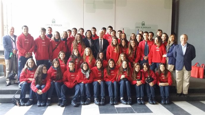 NP. Jóvenes Chilenos Descendientes De Andaluces Visitan San Telmo