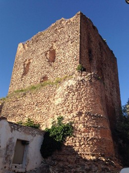 Torre del homenaje del antiguo castillo de Torres de Albanchez.