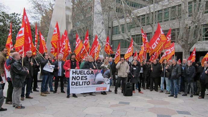 Concentración en Zaragoza en apoyo a los sindicalistas de Airbus encausados