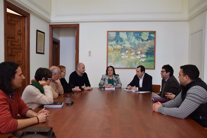 Ruiz Espejo reunión en Ayuntamiento de Rincón de la Victoria 