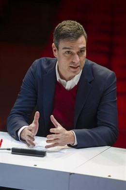 Pedro Sánchez se reúne con representantes de la industria de la cultura
