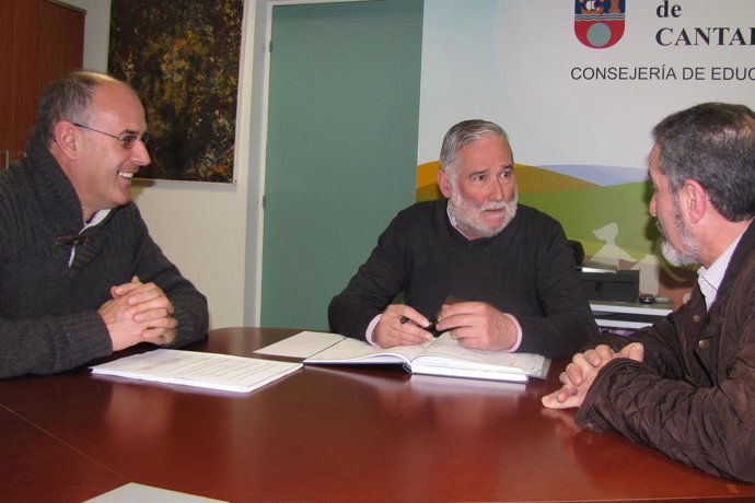 Ramón Ruiz se reúne con el alcalde de Arredondo