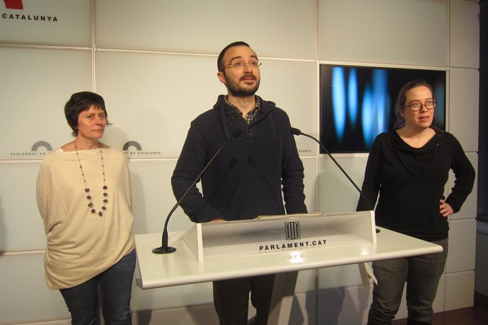 Pilar Castillejo, Albert Botran y Eulàlia Reguant (CUP) 