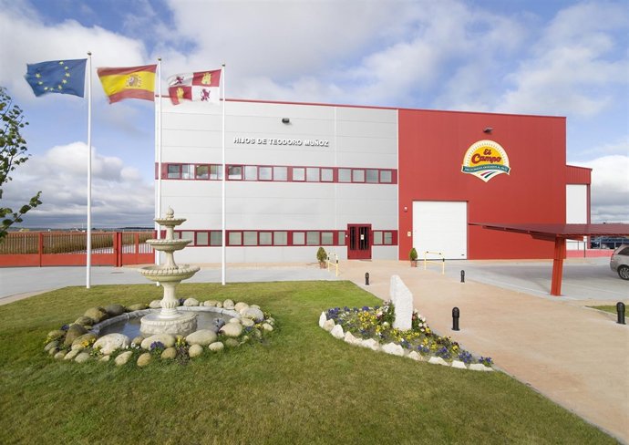 Fachada de la empresa Precocinados El Campo.