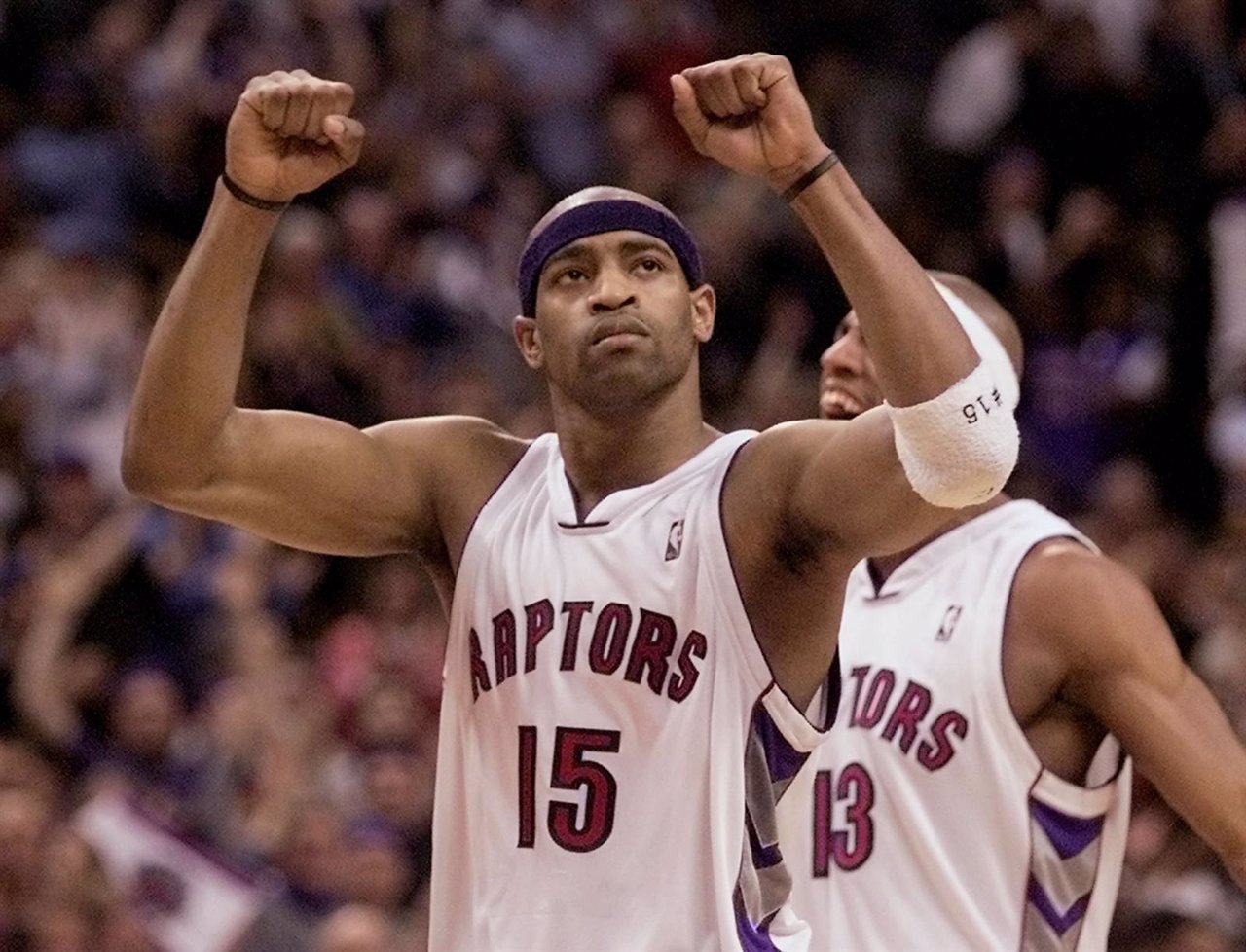 RAPTORS VINCE CARTER REACTS TO CROWD DURING NBA PLAYOFFS AGAINST 76ERS.