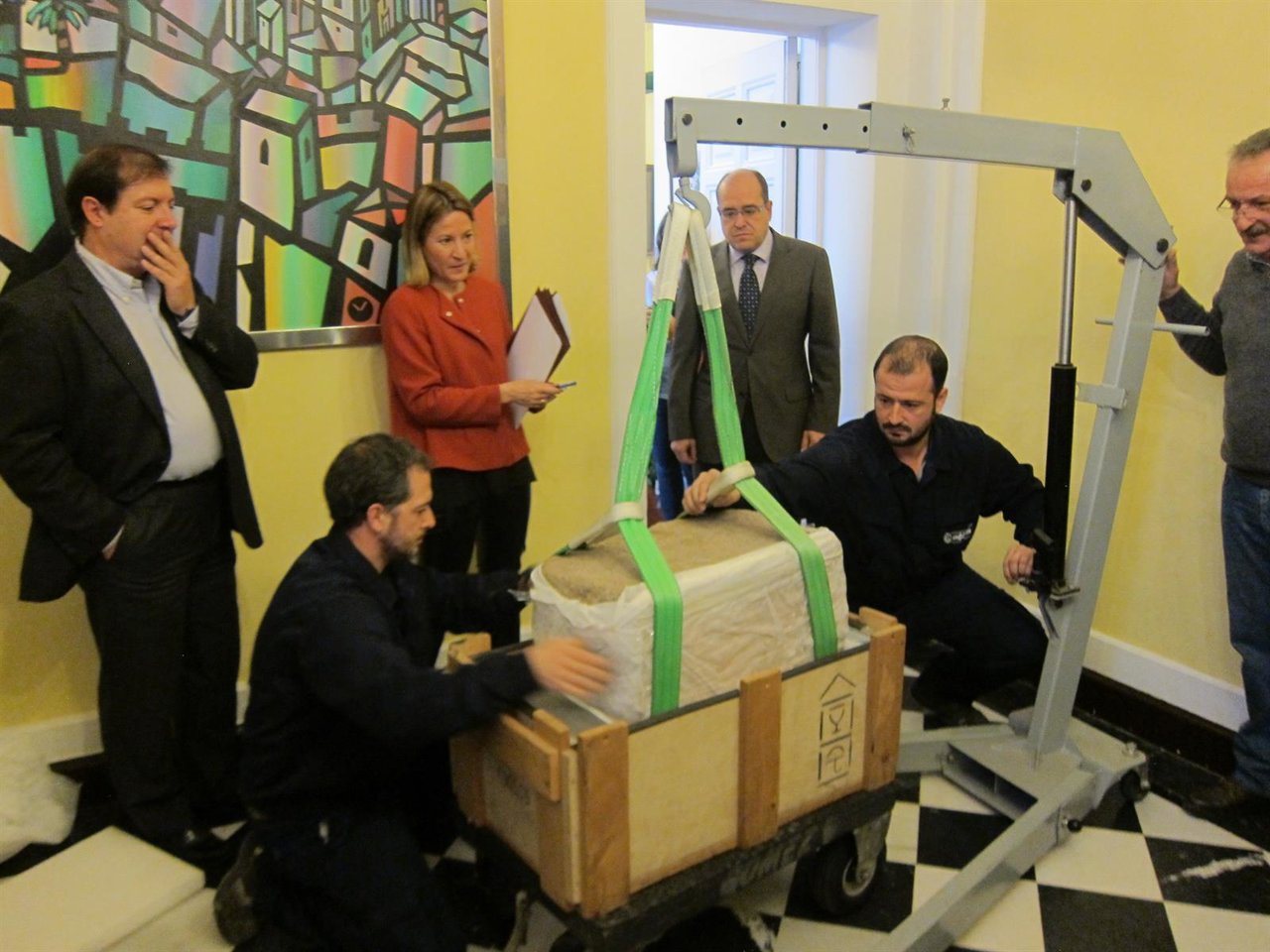Traslado de la piedra fundacional de Cáceres al Museo Provincial